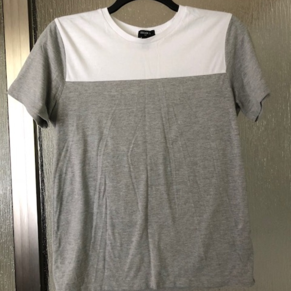 Forever 21 Men or Woman's Plain T-shirt